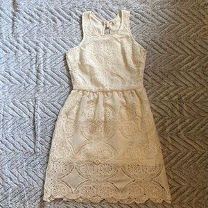 Off white cream dress scallop lace crochet bohemian keyhole back size M medium
